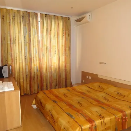 Luliaka Hotell 3*